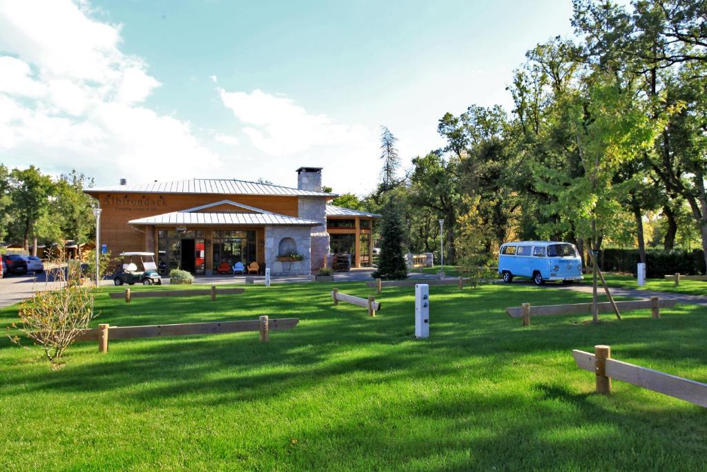 Albirondack Camping Lodge & Spa 외부 사진