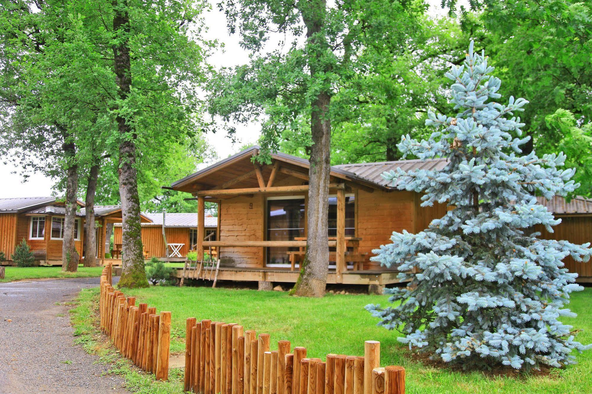 Albirondack Camping Lodge & Spa 외부 사진